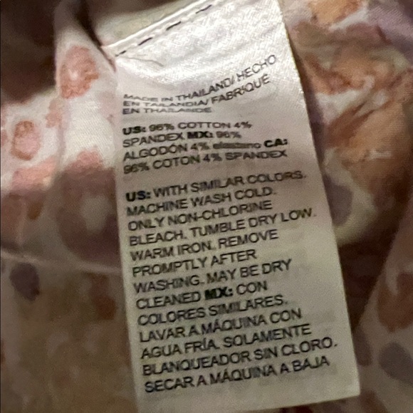 Women's Chico’s size 1 Multicolor Leopard Print Top 3/4 sleeve - Picture 5 of 6